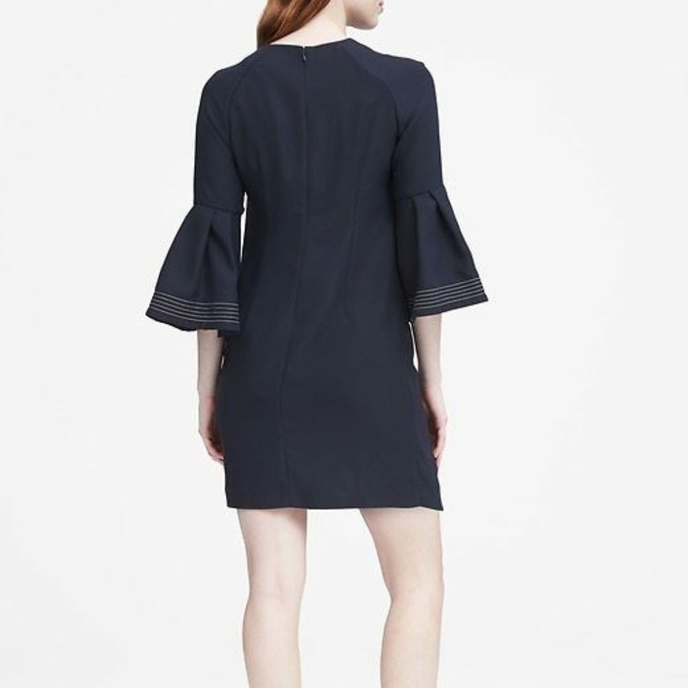 BANANA REPUBLIC  BELL SLEEVE SHIFT DRESS